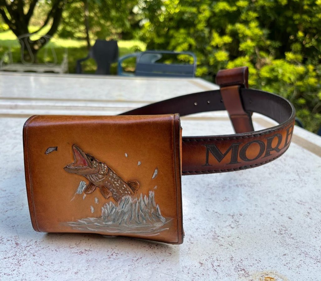Ceinture et boite brochet - cuir sur mesure - BV Cuir